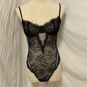 Victoria's Secret Very Sexy Unlined Eyelash Lace Teddy (M)
